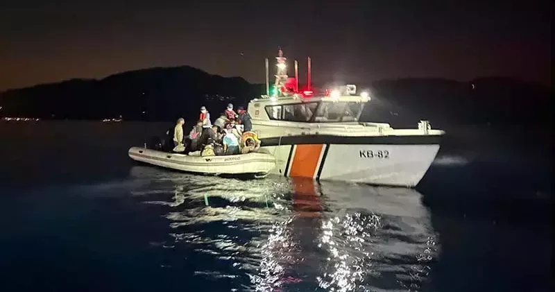 Fethiye de 33 kaçak göçmen ve 1 organizatör şüphelisi yakalandı