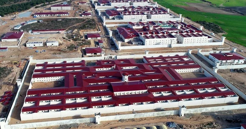 CHP den yeni cezaevlerinin müjde olarak duyurulmasına tepki