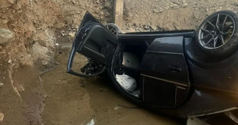 Zonguldak ta dereye devrilen otomobildeki baba ile oğlu öldü