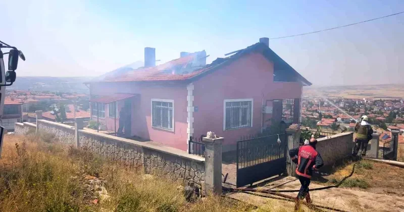 Düşük yapan anne hastaneye gitti, çocuklar evde yangın çıkardı