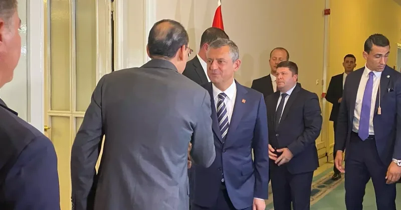 CHP lideri Özgür Özel, Terörsüz Türkiye Komisyonu için şartı açıkladı
