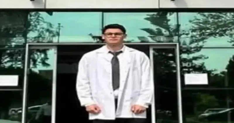 Yürek yakan son! Genç doktor 8 ay önce ölen annesinin yanında defnedildi