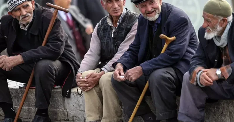 Usulsüzlükler tespit ediliyor! SGK, binlerce emekliye maaş kesintisi bildirimi yapacak
