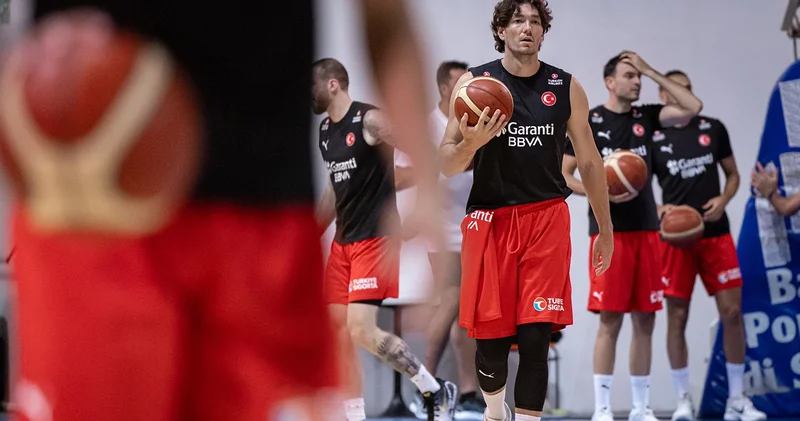12 Dev Adam , EuroBasket hazırlıklarına İtalya da başladı
