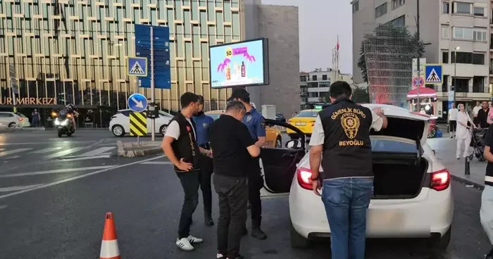 İstanbul genelinde Huzur İstanbul denetimi! Araçlar didik didik arandı