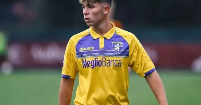 Efsane futbolcunun oğlu 19 yaşında futbola veda etti