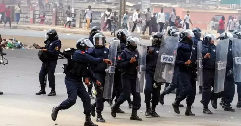 Angola da akaryakıt zammı protestoları kanlı bitti: 4 ölü, 500 gözaltı