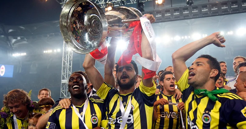 Bir dönem Fenerbahçe forması giyen İspanyol yıldızdan şaşırtan transfer! 44 yaşında 7. Lig e transfer oldu
