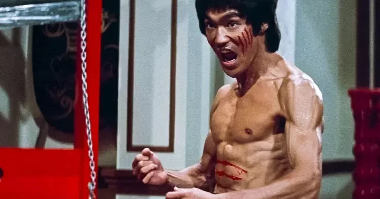 Bruce Lee nin esrarengiz ölümüyle ilgili çarpıcı iddia: Efsanesi zarar görmesin diye gerçek nedeni söylemediler