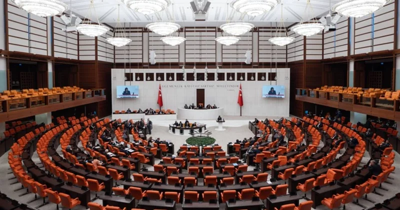 Meclis i acil toplanmaya çağırdı: Yangınla ilgili bilinmeyenler var