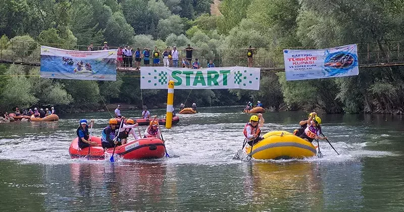 Tunceli’de Rafting Türkiye Şampiyonası yarışları başladı