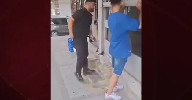 Çalınan telefonunun sinyalini takip etti, camları kırıp dükkana girdi