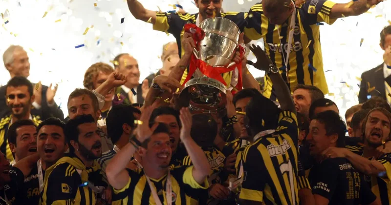 17 yıl önce Fenerbahçe de oynuyordu: 44 yaşında 7. Lig ekibine imza attı