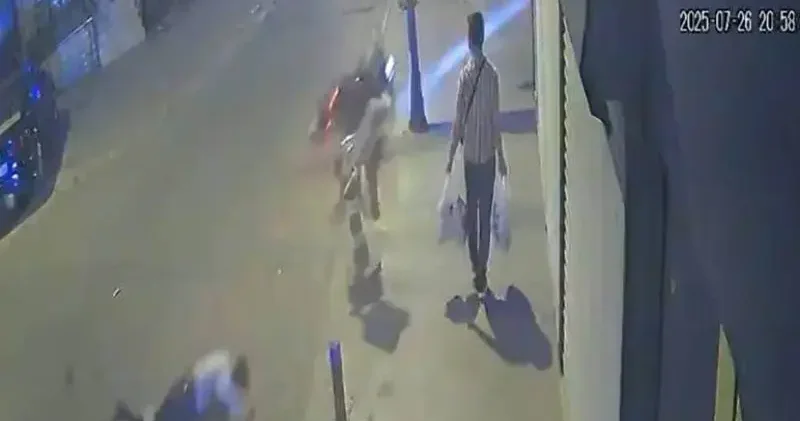 Gaziosmanpaşa da kazada ölen arkadaşının mezarından dönen motosikletli yayaya çarptı