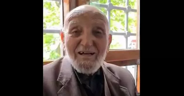 Yaşlı adamın şiiri yüreklere işledi