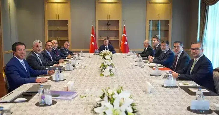 EKK: Enflasyonla mücadelemizi kararlılıkla sürdürecek ve mali disiplinden taviz vermeyeceğiz