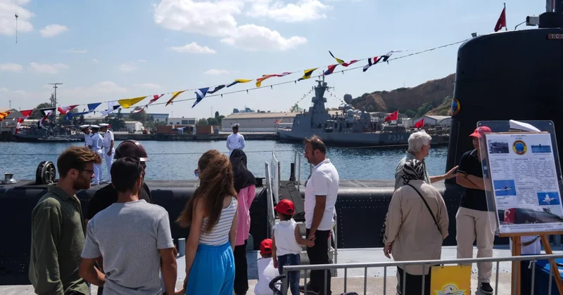 TEKNOFEST Mavi Vatan da denizaltılara ziyaretçilerden yoğun ilgi