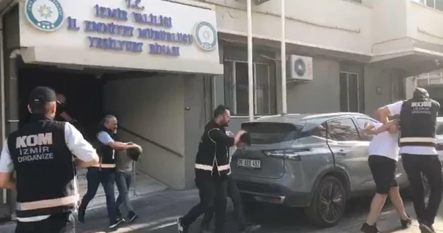 İzmir de iş yeri ve araç kurşunlamaya 2 tutuklama İzmir Haberleri