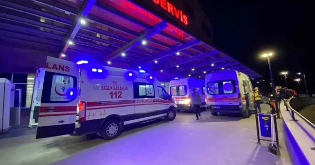 Kırmızı ışık ihlali faciaya davetiye çıkardı: Biri ağır iki yaralı Çorum Haberleri