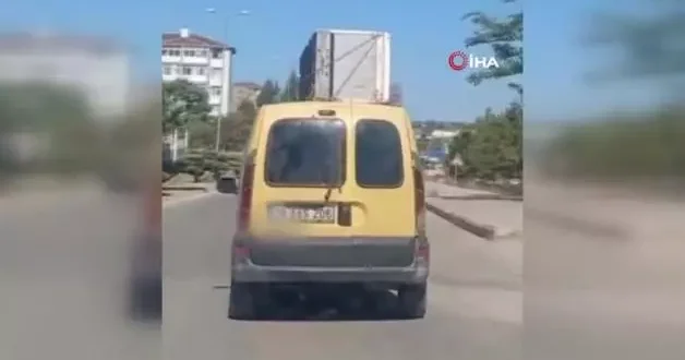 Tavanında buzdolabı taşıyan sürücüye ceza: 2 bin 72 lira