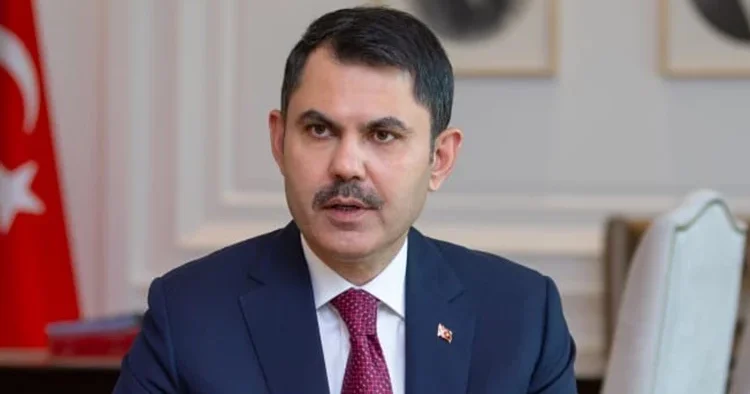 İzmir de afet konutları yükseliyor! Bakan Kurum: Yanan her evin yerine yenisini yapacağız