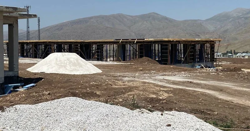 Malatya da deprem konutları tartışması: Ev değil felaket inşa ediliyor