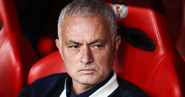 Fenerbahçe nin yollarını ayırdığı Jose Mourinho nun aldığı tazminatlar ortaya çıktı! Dev rakam