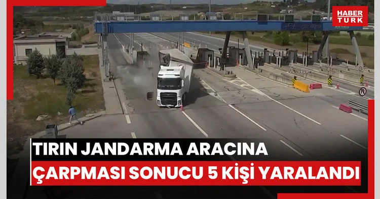 Çekmeköyde tırın jandarma aracına çarpması sonucu 5 kişi yaralandı