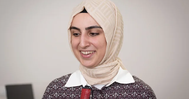 Görme engelli hukukçu, başarılarıyla ilham oluyor ve sosyal medyada önyargıları yıkıyor Ankara Haberleri