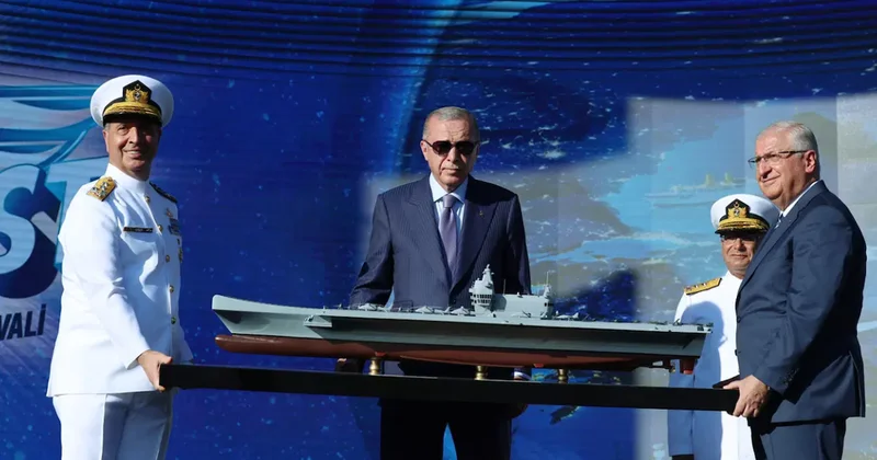 Sosyal medyada tartışma yaratan masa taşıma görüntüleri: Bir ucundan Bakan Güler bir ucundan amiral tuttu Sözcü Gazetesi