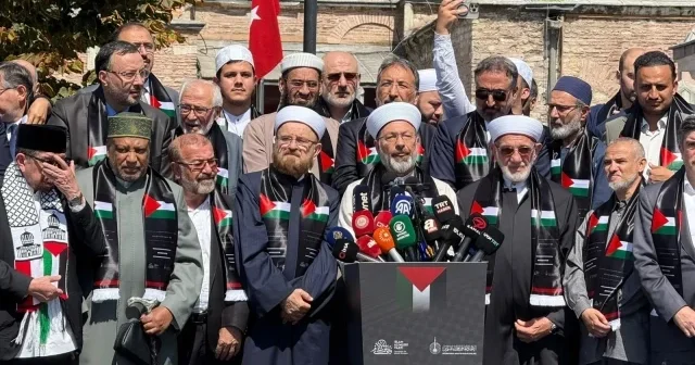 İstanbul da tarihi buluşma: İslam alimleri Ayasofya dan dünyaya sesleniyor Politika Haberleri