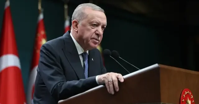 Cumhurbaşkanı Erdoğan: Muhalefetin cinnet halinde ABD ziyaretini kötülemesinin nedeni fevkalade geçmiş olmasıdır VİDEO İZLE