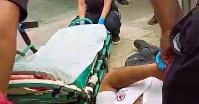 Pamukkale de halk otobüsü şoförü fenalaştı
