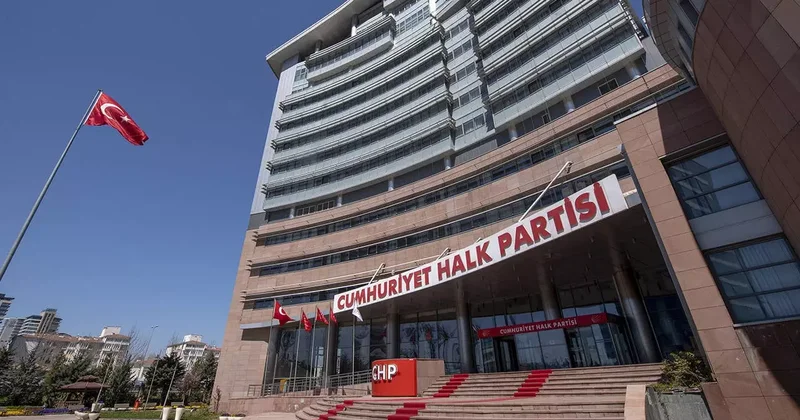 CHP de istifalar bitmiyor! 7 isim daha partiyi bıraktı