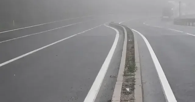 Bolu Dağı nda sis ve sağanak etkili oldu VİDEO İZLE