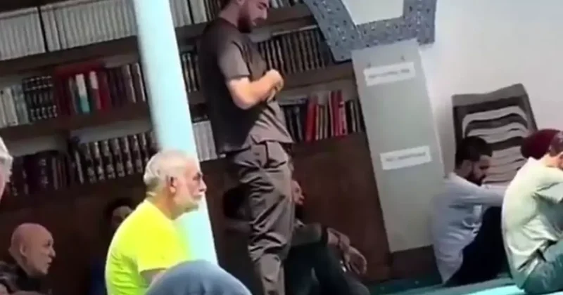 Milli futbolcu namaz kılarken görüntülendi