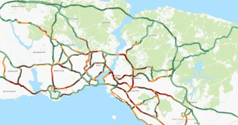 İstanbul da büyük yoğunluk! Trafik durdu