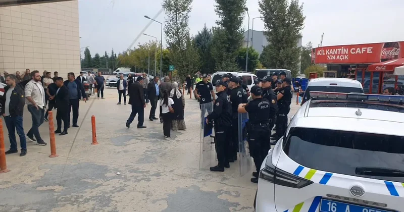 Husumetliler karşı karşıya geldi, sokak savaş alanına döndü: 1 ölü Sözcü Gazetesi