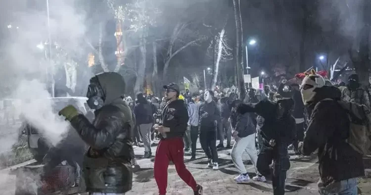 Saraçhane protestolarında 14 öğrenci tahliye edildi