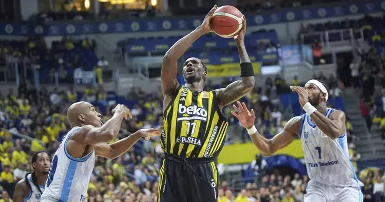 Fenerbahçe Beko, Türk Telekom u farklı yendi!