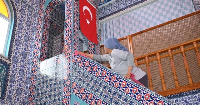 Kumluca da camilerde bayram temizliği yapılıyor Antalya Haberleri