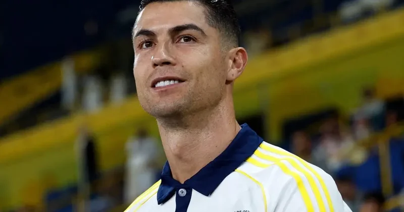 Cristiano Ronaldo nun geleceği belli oldu! İmzayı bile attı