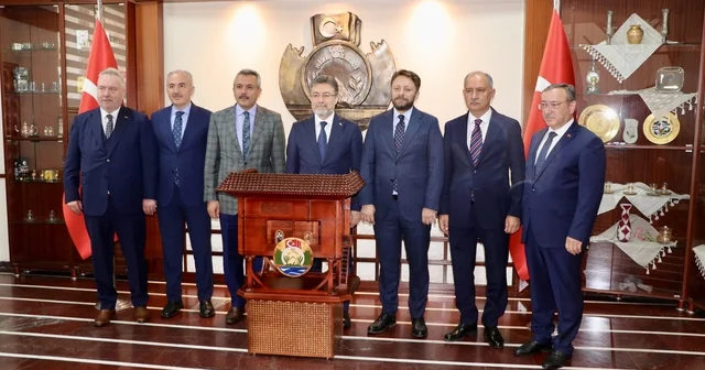 Tarım ve Orman Bakanı Yumaklı, Rize de ziyaretlerde bulundu Rize Haberleri