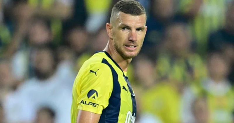 Fenerbahçe nin yıldızı takımdan ayrıldığını açıkladı: Veda mesajını Türkçe bitirdi