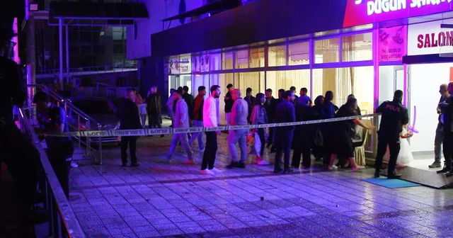 Malatya da bir grup ile kağıt toplayıcıları arasında bıçaklı yol verme kavgası: 5 yaralı Malatya Haberleri