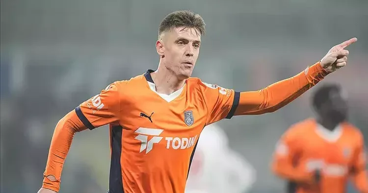 Başakşehir e Piatek piyangosu!