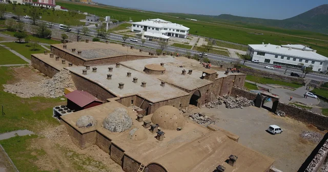 BEÜ tarafından restore edilen El Aman Hanı turizme kazandırılacak Bitlis Haberleri