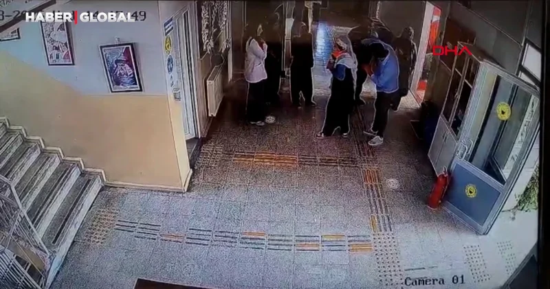 Okul müdürü, nefes borusuna yiyecek kaçan öğrenciyi Heimlich manevrasıyla kurtardı