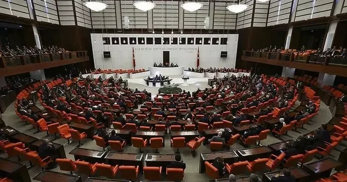 Seçim süreci başladı! AK Parti ve DEM Parti dilekçelerini verdi; gözler TBMM de
