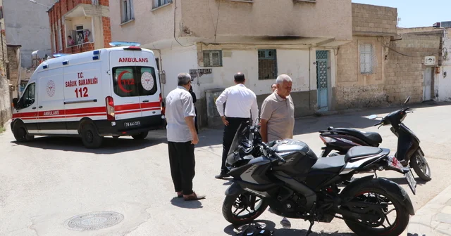 Kilis te hafif ticari araçla çarpışan motosikletteki 2 kişi yaralandı Kilis Haberleri
